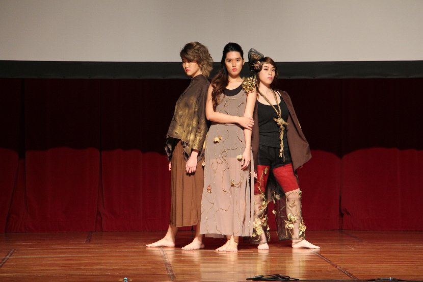 何子安同學的時裝表演